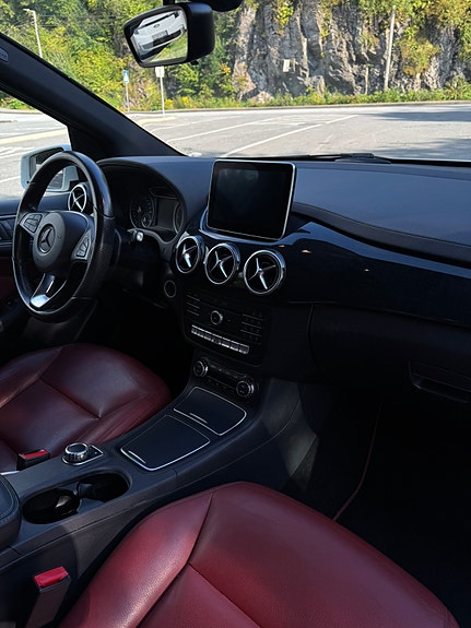 Mercedes-Benz B-Electric 11 of 21
