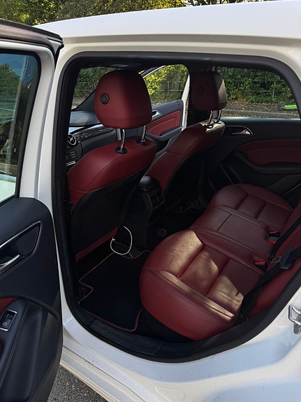 Mercedes-Benz B-Electric 15 of 21