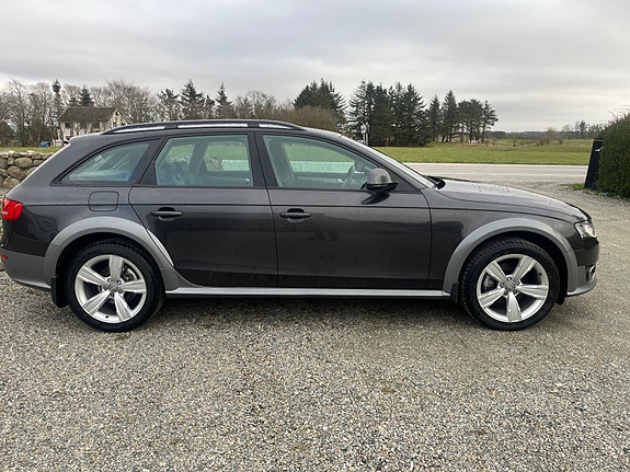 Audi A4 allroad 2 of 10