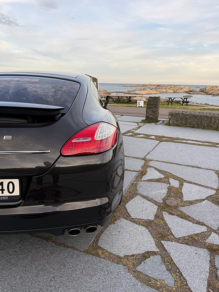 Porsche Panamera 4 20 of 30