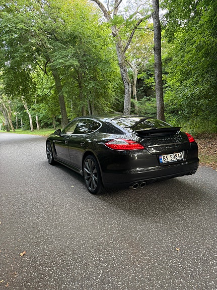 Porsche Panamera 4 7 of 30