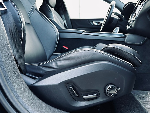 Volvo V60 18 of 22
