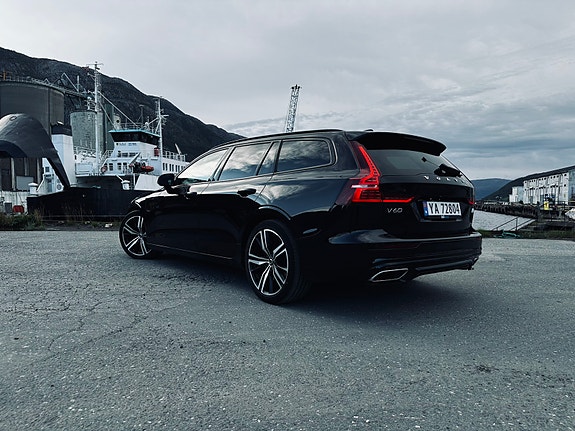 Volvo V60 4 of 22