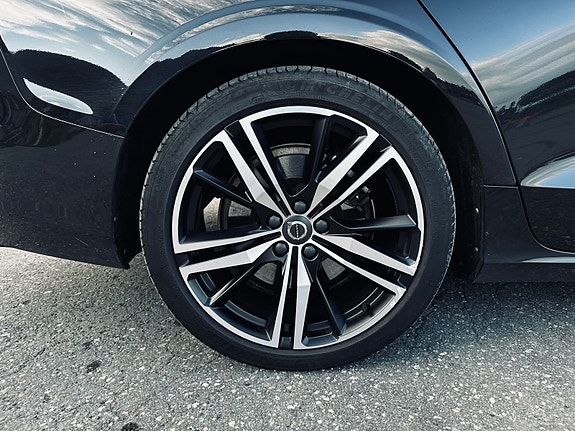 Volvo V60 8 of 22