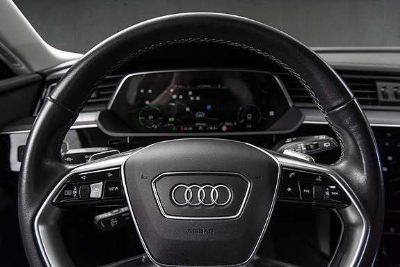 Audi Q8 e-tron 17 of 30