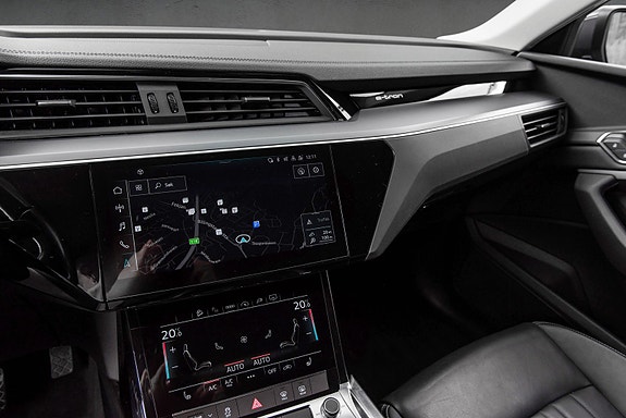 Audi Q8 e-tron 13 of 30