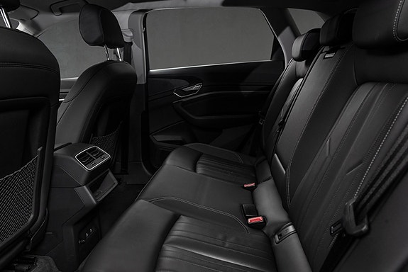 Audi Q8 e-tron 15 of 30
