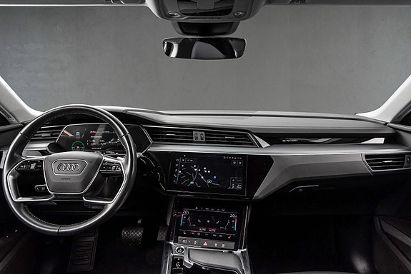 Audi Q8 e-tron 16 of 30