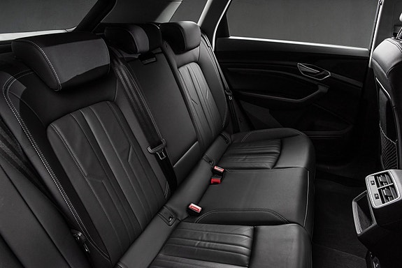 Audi Q8 e-tron 29 of 30
