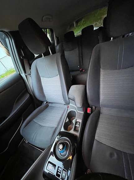 Nissan Leaf 3 of 22