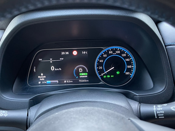 Nissan Leaf 9 of 22