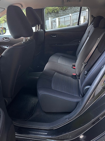 Nissan Leaf 5 of 22
