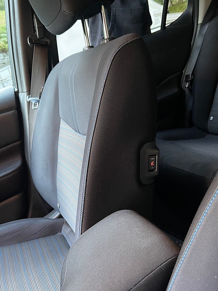 Nissan Leaf 4 of 22