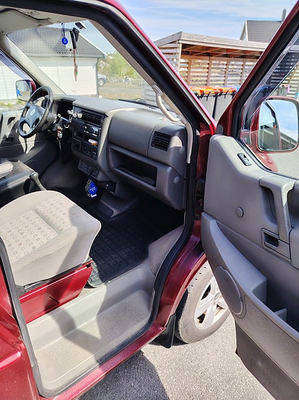 Volkswagen Multivan 12 of 17