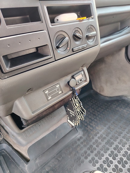 Volkswagen Multivan 10 of 17