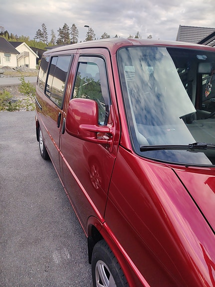 Volkswagen Multivan 3 of 17
