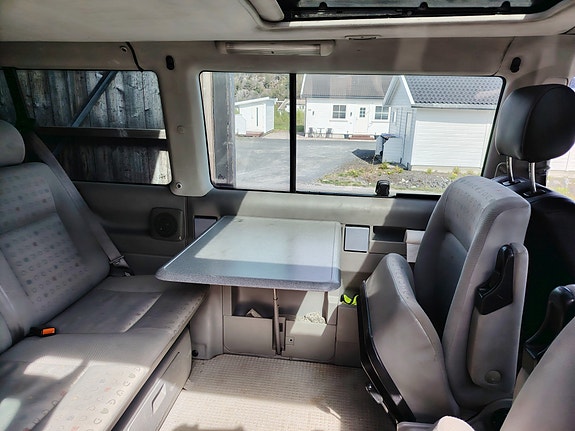 Volkswagen Multivan 14 of 17