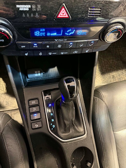Hyundai Tucson 3 of 28