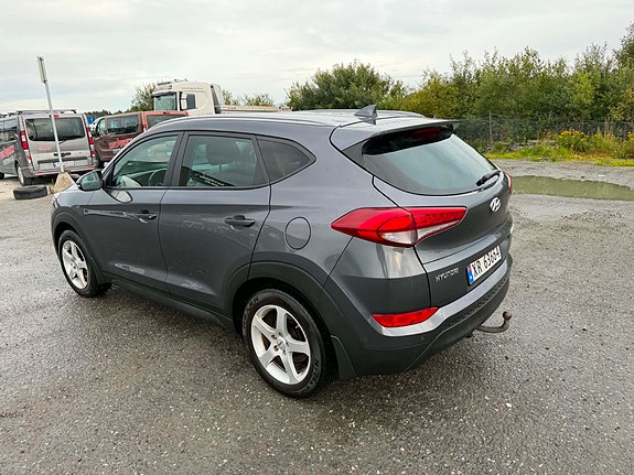Hyundai Tucson 15 of 28