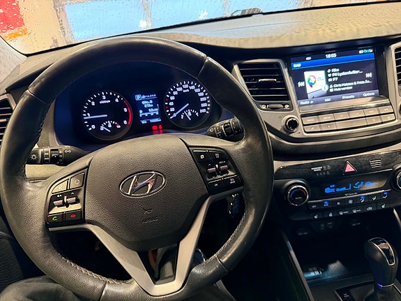 Hyundai Tucson 2 of 28