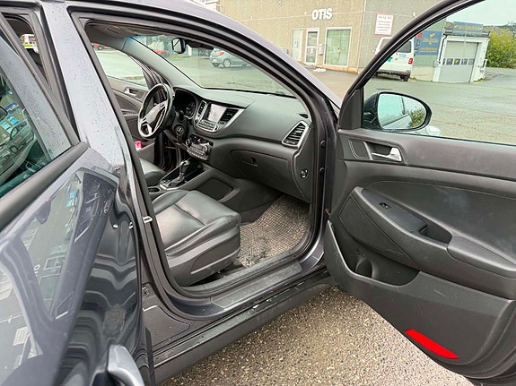 Hyundai Tucson 12 of 28