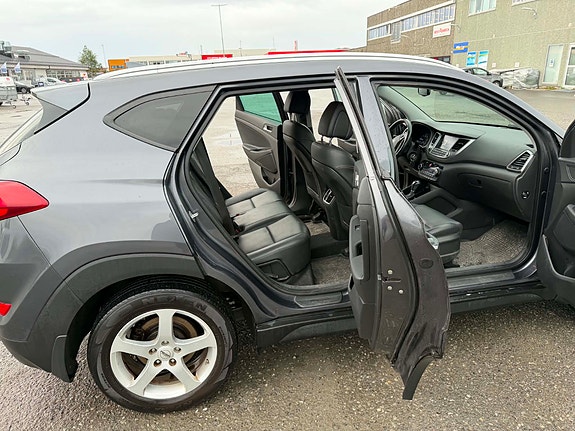 Hyundai Tucson 17 of 28