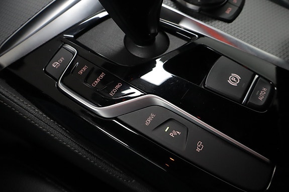BMW 530e 20 of 28