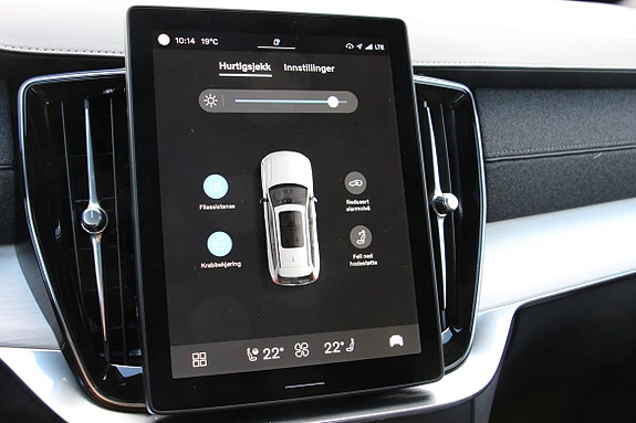 Volvo XC90 29 of 30