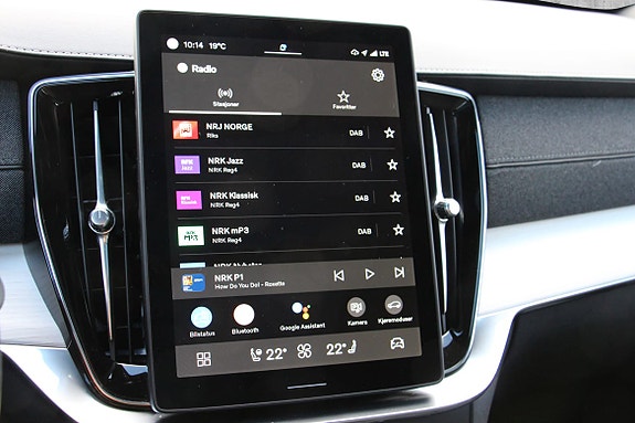Volvo XC90 30 of 30
