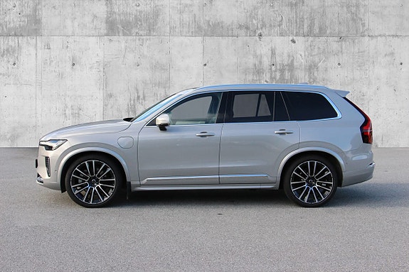 Volvo XC90 4 of 30