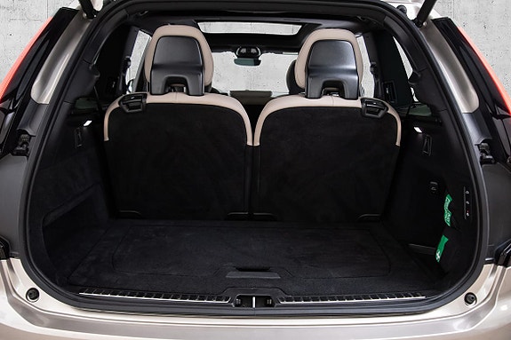 Volvo XC90 9 of 30