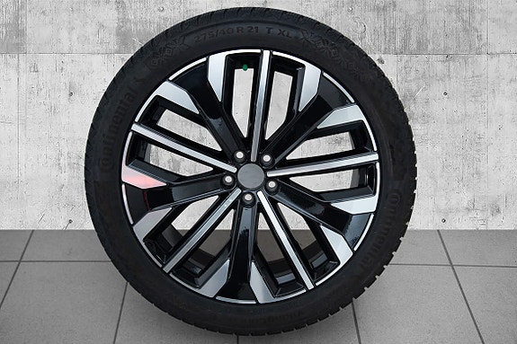 Volvo XC90 12 of 30
