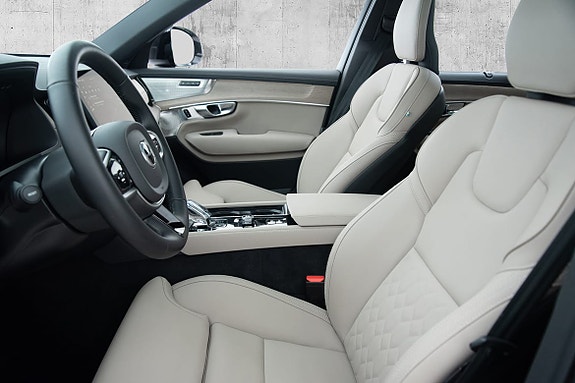 Volvo XC90 23 of 30