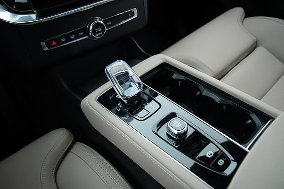 Volvo XC90 18 of 30