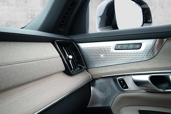 Volvo XC90 19 of 30