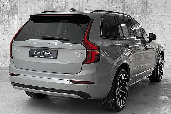 Volvo XC90 6 of 25