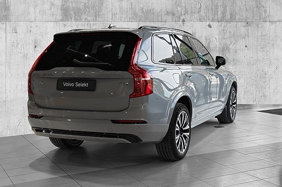 Volvo XC90 5 of 30