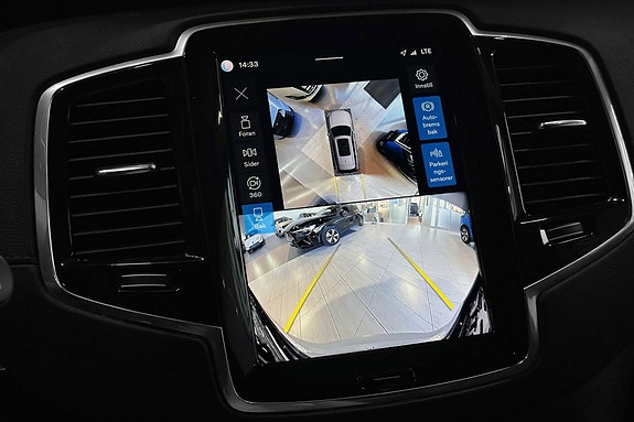 Volvo XC90 19 of 30