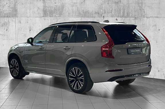 Volvo XC90 6 of 30