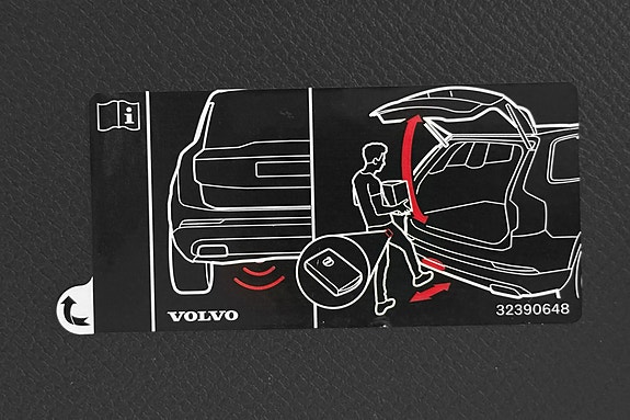 Volvo XC90 11 of 30