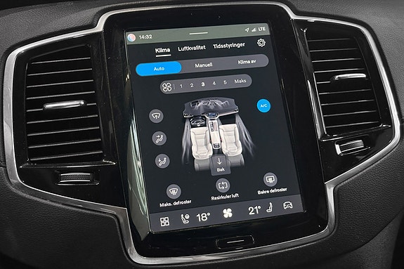 Volvo XC90 24 of 30
