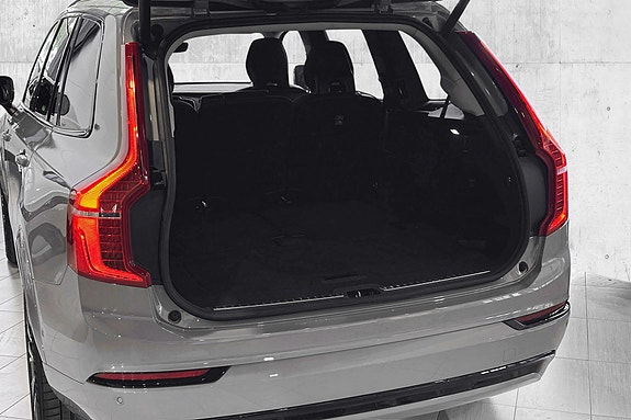 Volvo XC90 8 of 30