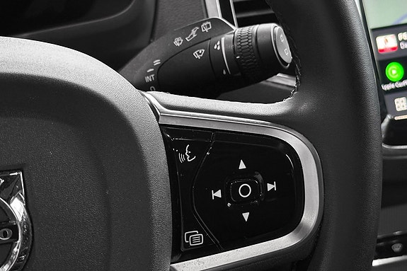 Volvo XC90 16 of 30