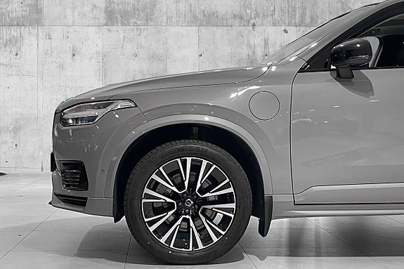 Volvo XC90 6 of 30