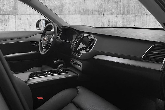 Volvo XC90 19 of 30