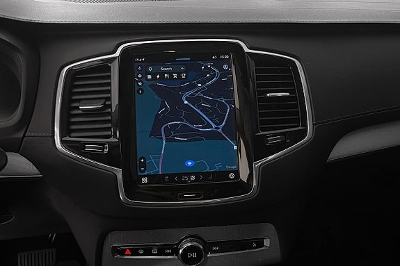 Volvo XC90 28 of 30
