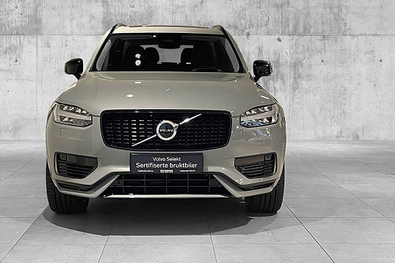 Volvo XC90 3 of 30