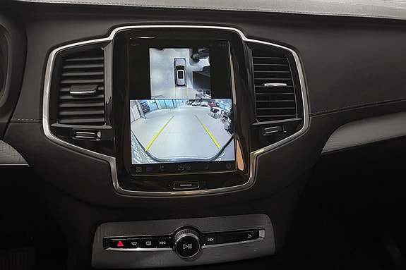 Volvo XC90 29 of 30