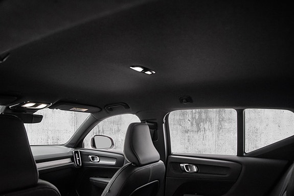 Volvo XC40 24 of 29