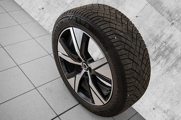 Volvo XC40 12 of 29